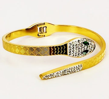 Emerald eye snake Kada