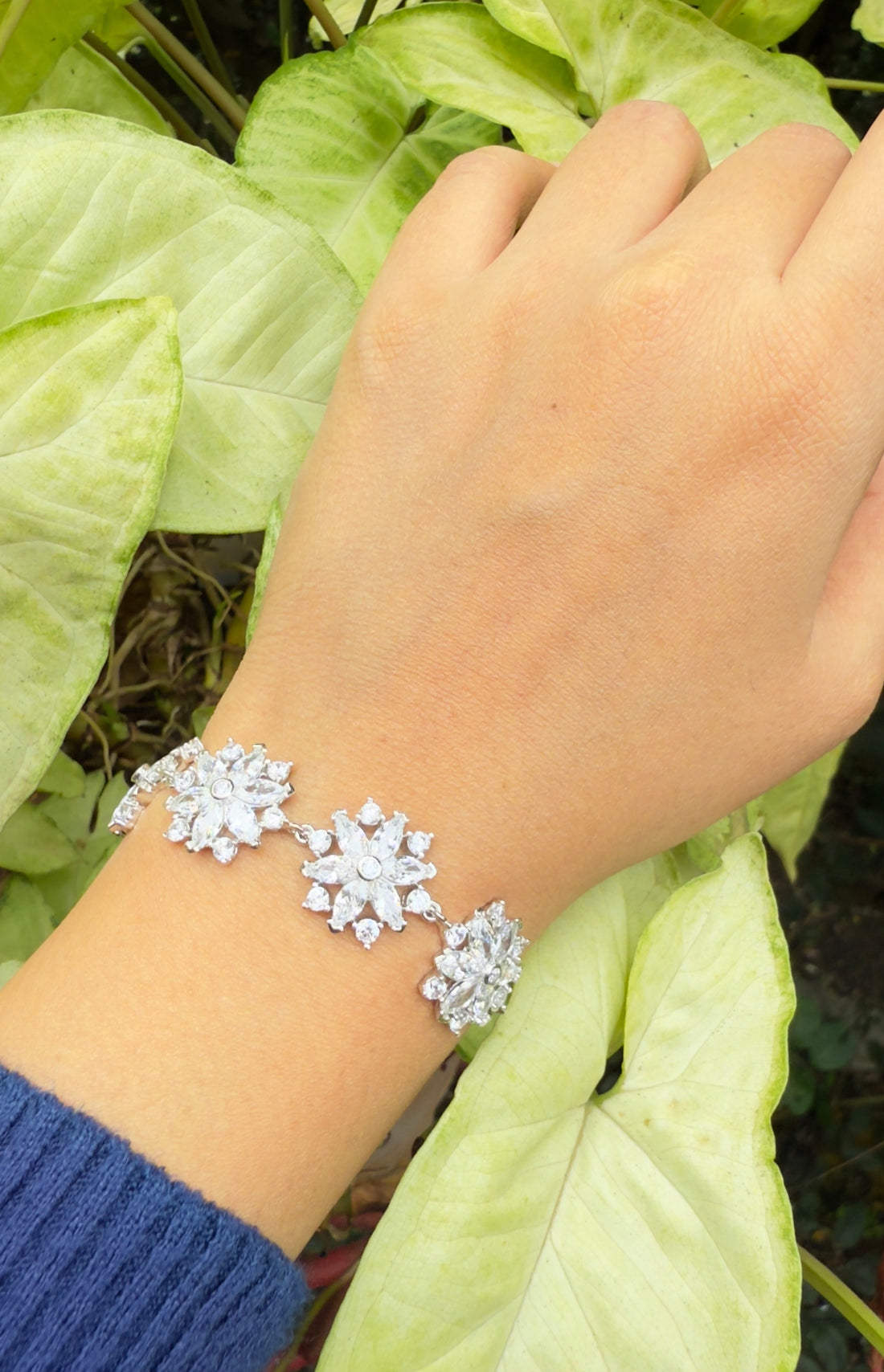 Snowpetal Charm Adjustable Bracelet