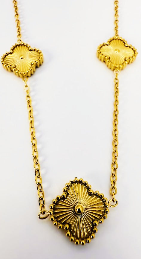 Flora Luxe Nrecklace