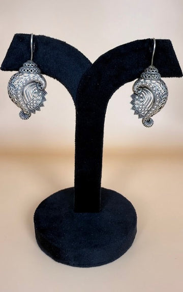 Conch Shell Oxidized Earrings