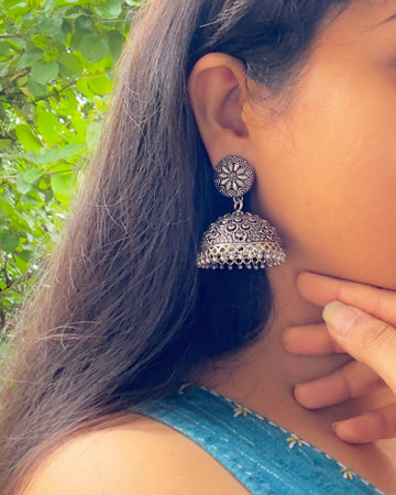 Radhavi Bareli Oxidized Jumka